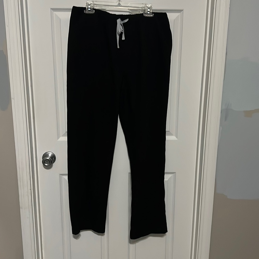 COPY - FIGS _ Pisco™ Basic Black Scrub Pants Size Large